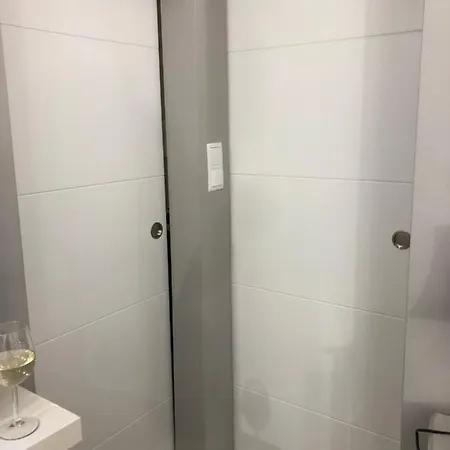 La Puerta Azul En El Corazon De *