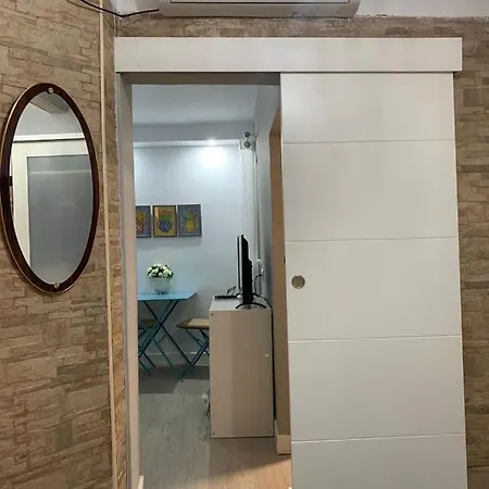 La Puerta Azul En El Corazon De Cádiz