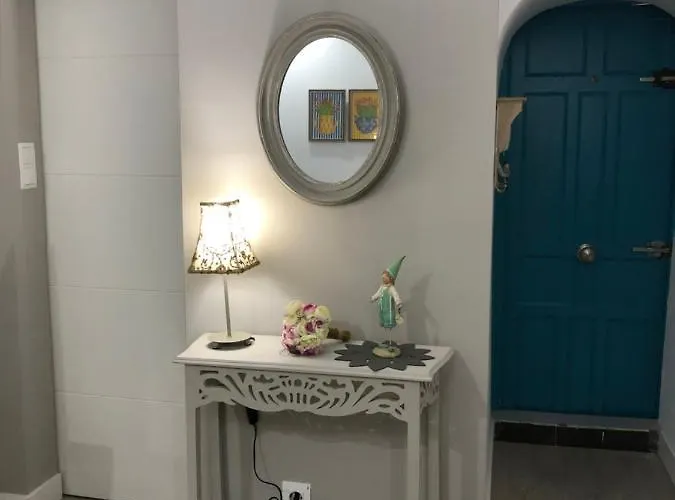 La Puerta Azul En El Corazon De * Kadyks