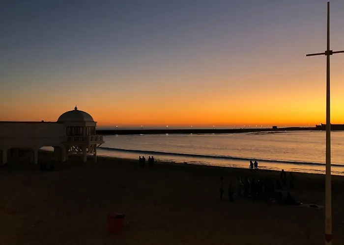 La Puerta Azul En El Corazon De 加的斯