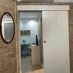 La Puerta Azul En El Corazon De Cadiz